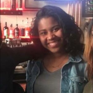 Meet your Posher, Cassie